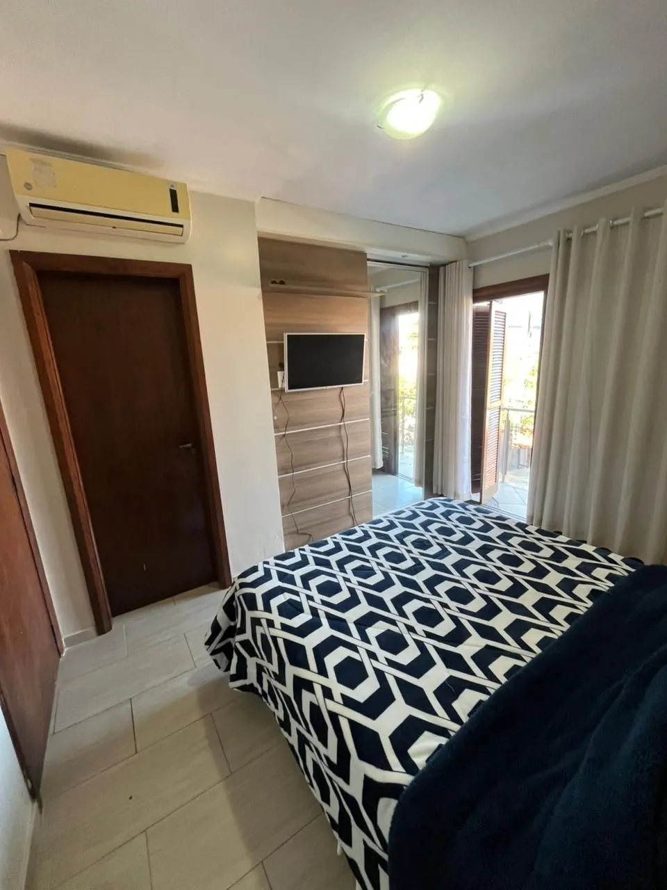 Imagem Sobrado triplex com piscina no Loteamento Nova Ipanema