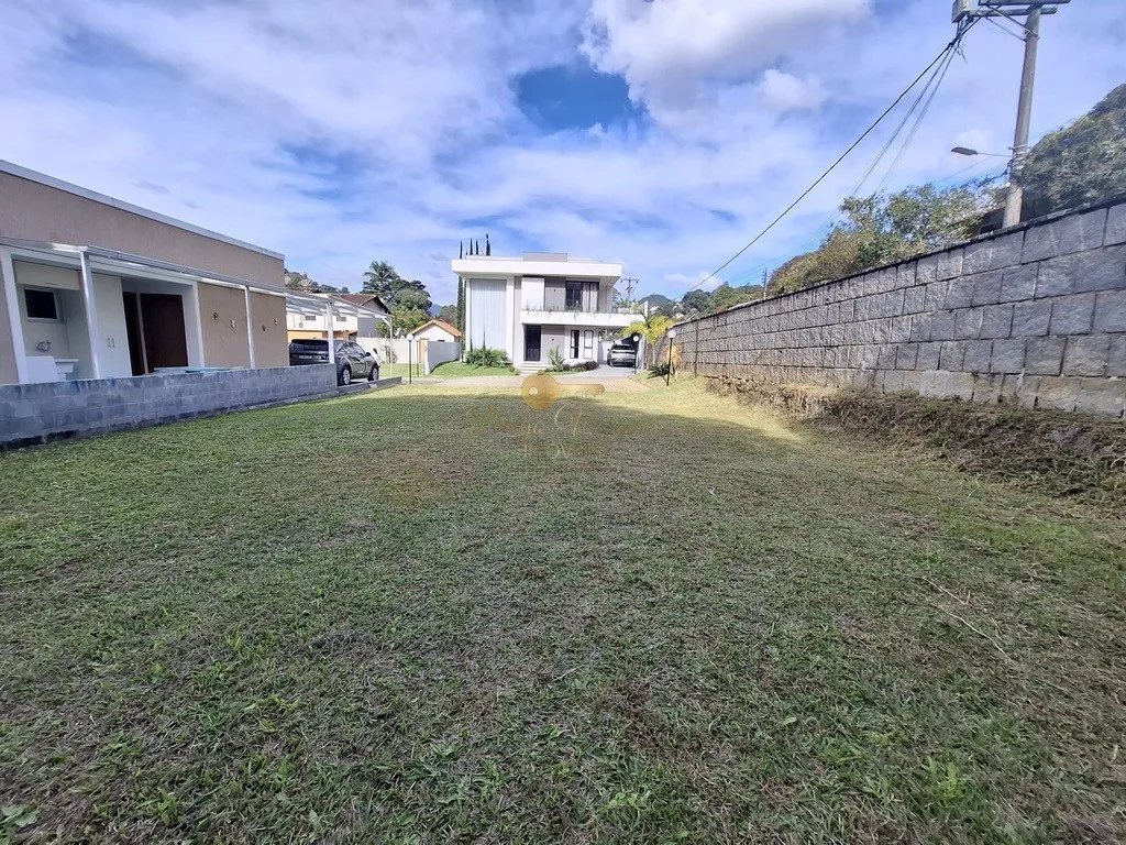 Imagem Terreno em Condomínio para Venda em Teresópolis / RJ no bairro Parque do Imbui