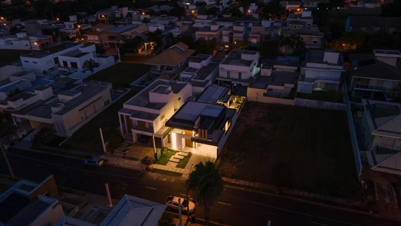 Imagem Exclusiva Casa Térrea no Montblanc com Design Assinado e Localização Privilegiada!