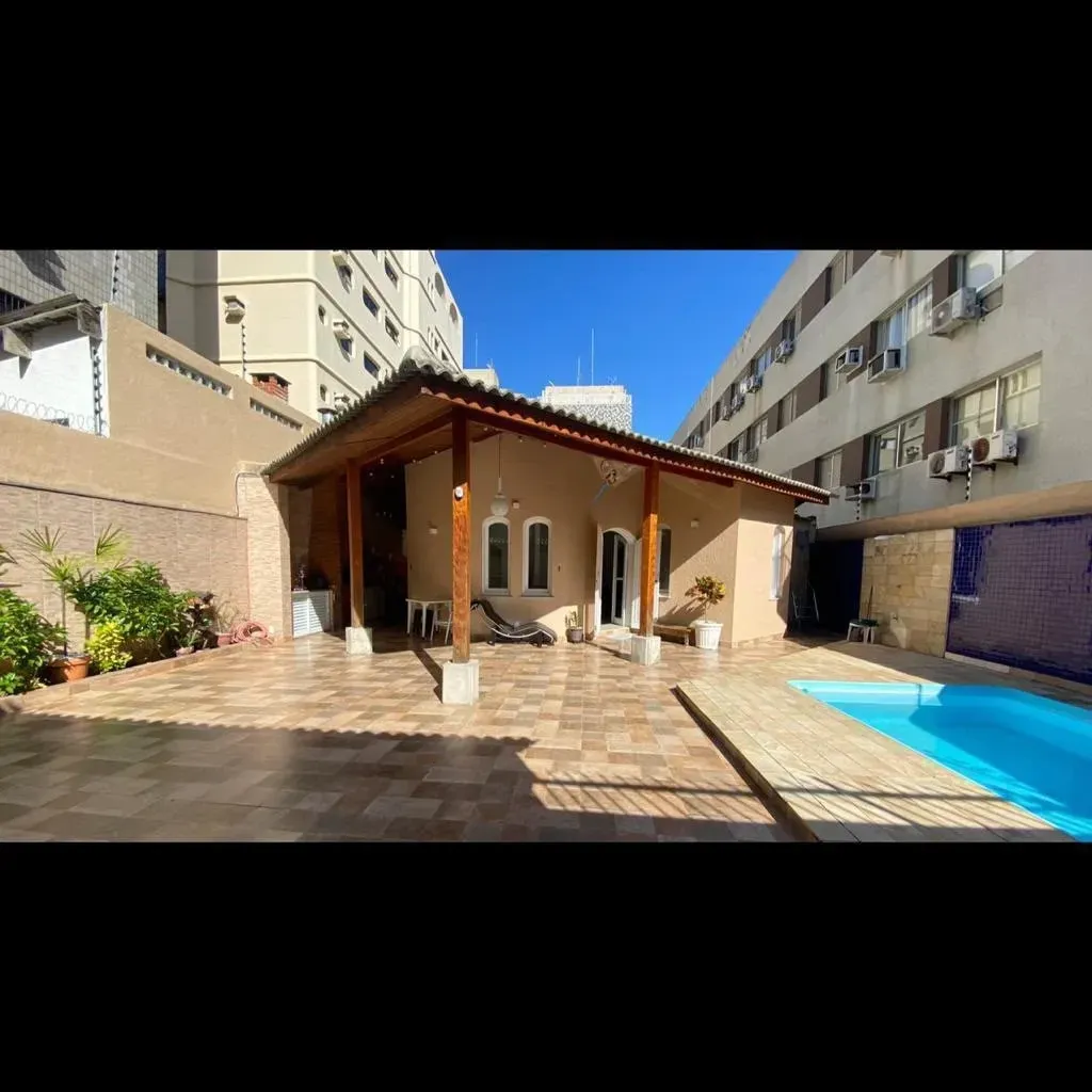 Imagem Casa com 4 Quartos à Venda, 210 m² em Enseada - Guarujá