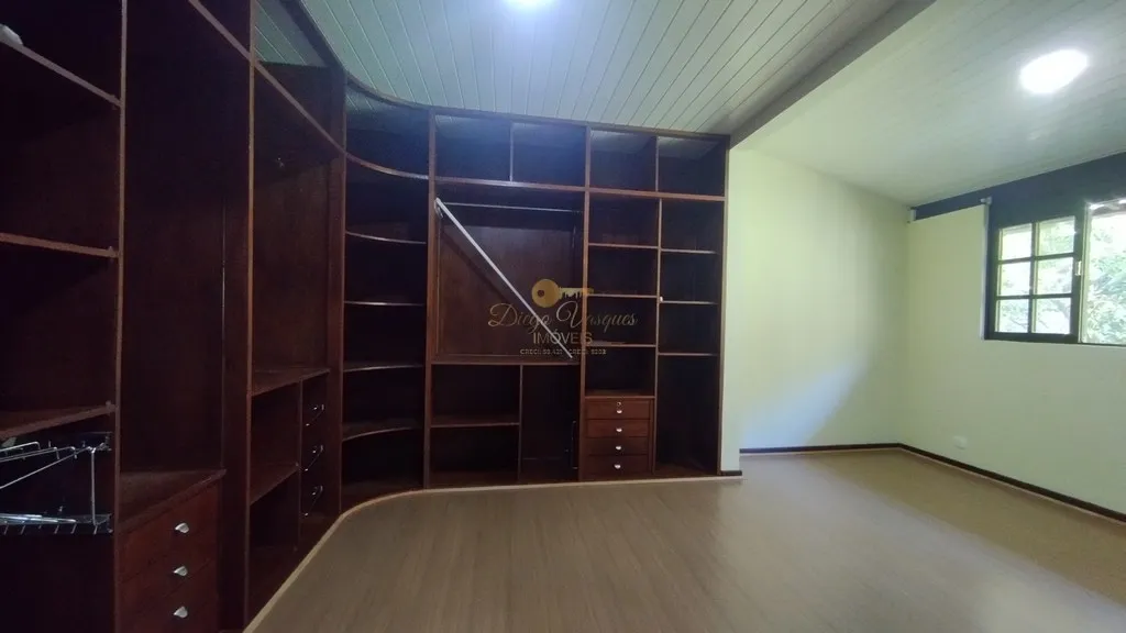 Imagem Casa em Condomínio para Venda em Teresópolis / RJ no bairro Três Córregos