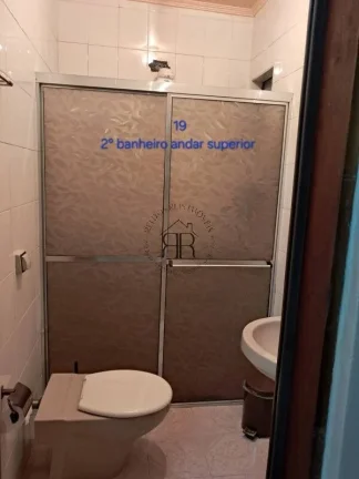 Imagem Sobrado com dois dormitórios sendo um suíte, área gourmet, sala e cozinha grandes, móveis planej...