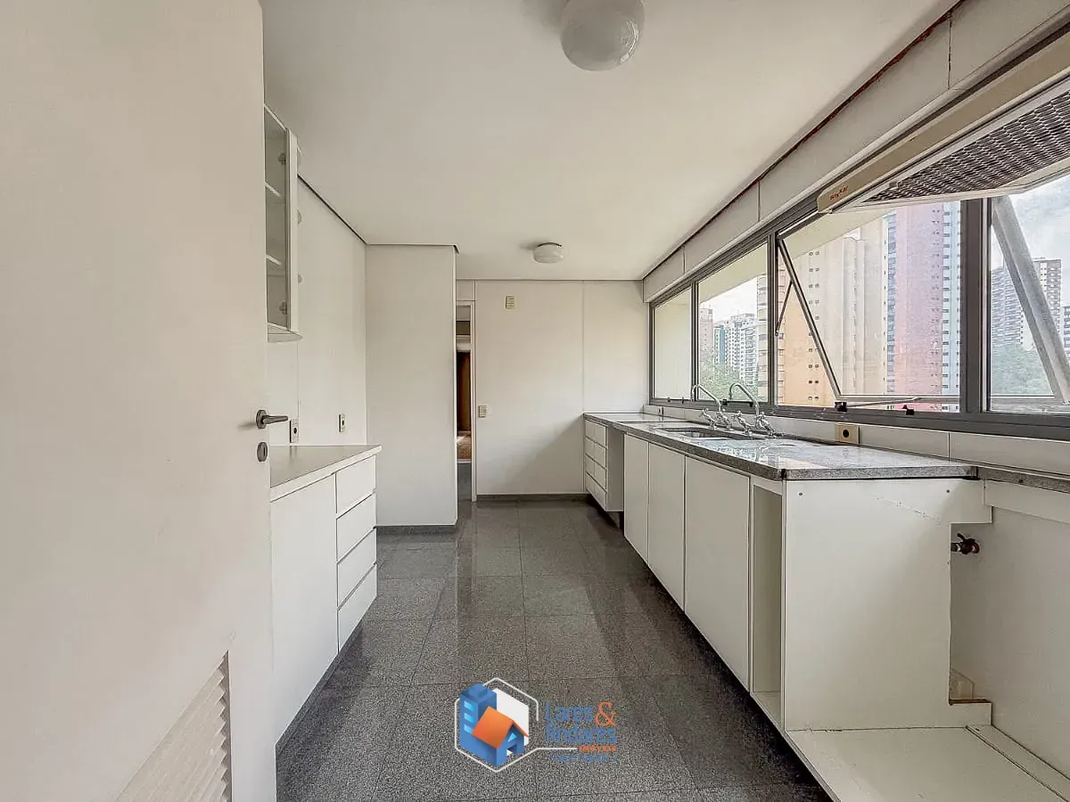 Imagem Apartamento para venda em Jardim Londrina com 4 quartos, sendo 2 suítes, 277m²