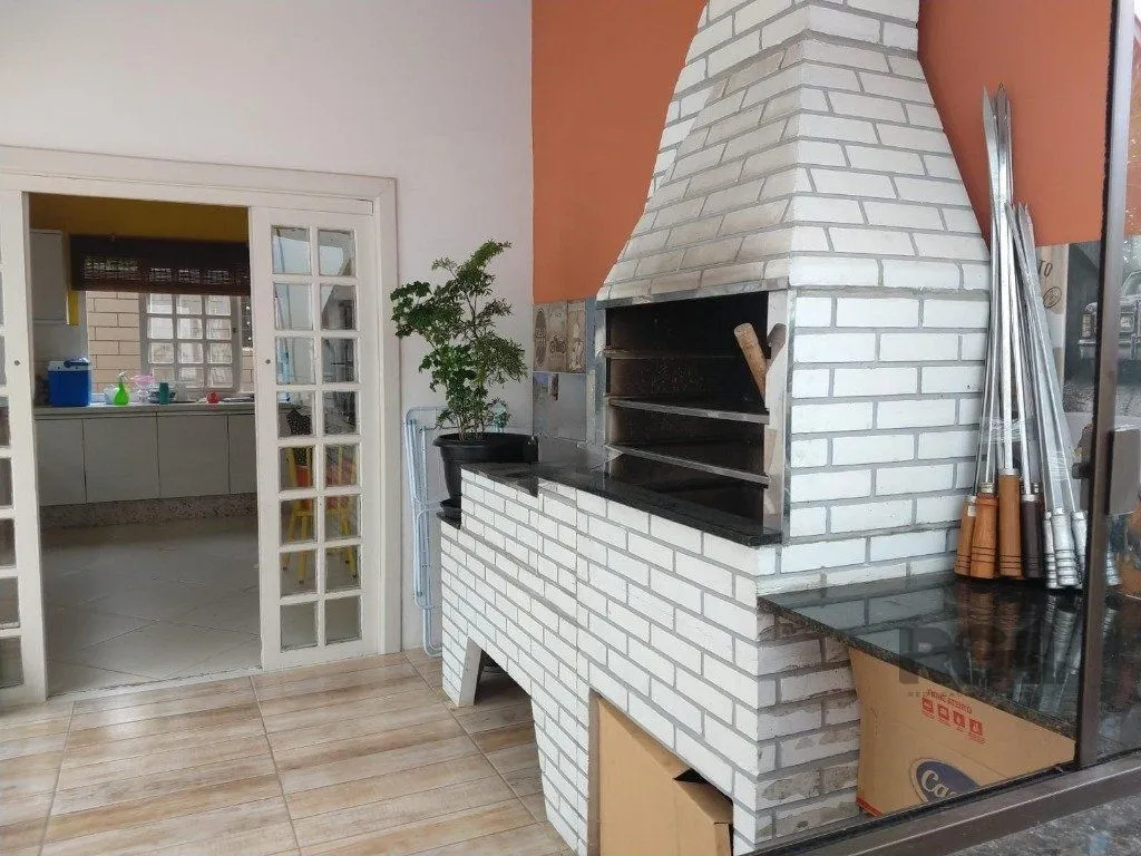 Imagem Casa com 3 dormitórios no bairro Ipanema