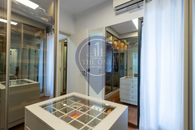 Imagem Imperdível apartamento de luxo com 4 suítes e 4 vagas no Bosque da Saúde, São Paulo-SP!
