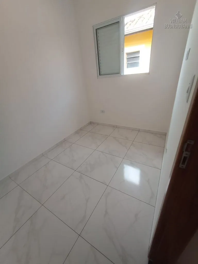 Imagem Condomínio em Praia Grande, 2 quartos, opções com sacada, sobrado e quintal!