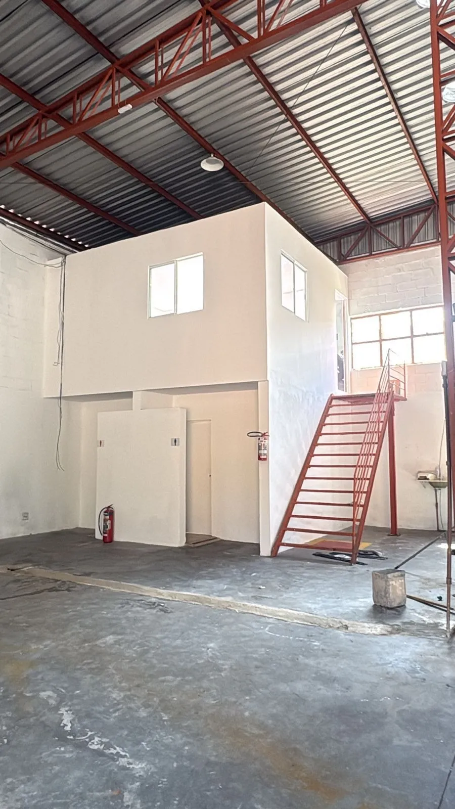 Imagem Galpão industrial 340m² área construída Zona Industrial de Sorocaba