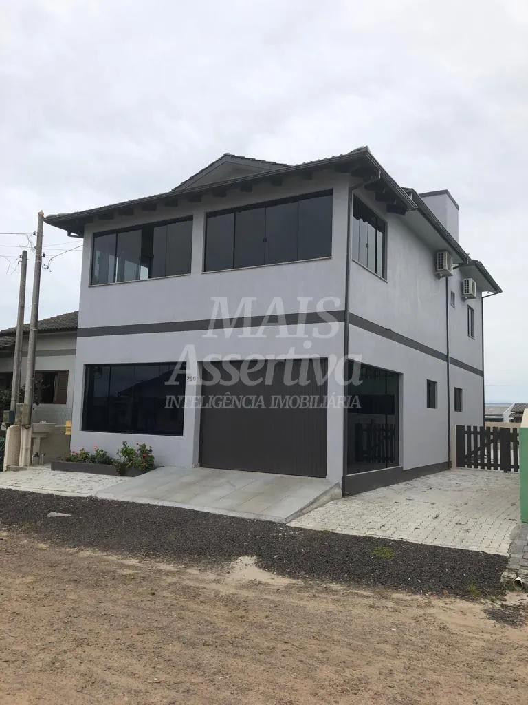 EXCELENTE SOBRADO PARA VENDA EM BALNEÁRIO ARROIO DO SILVA -SC