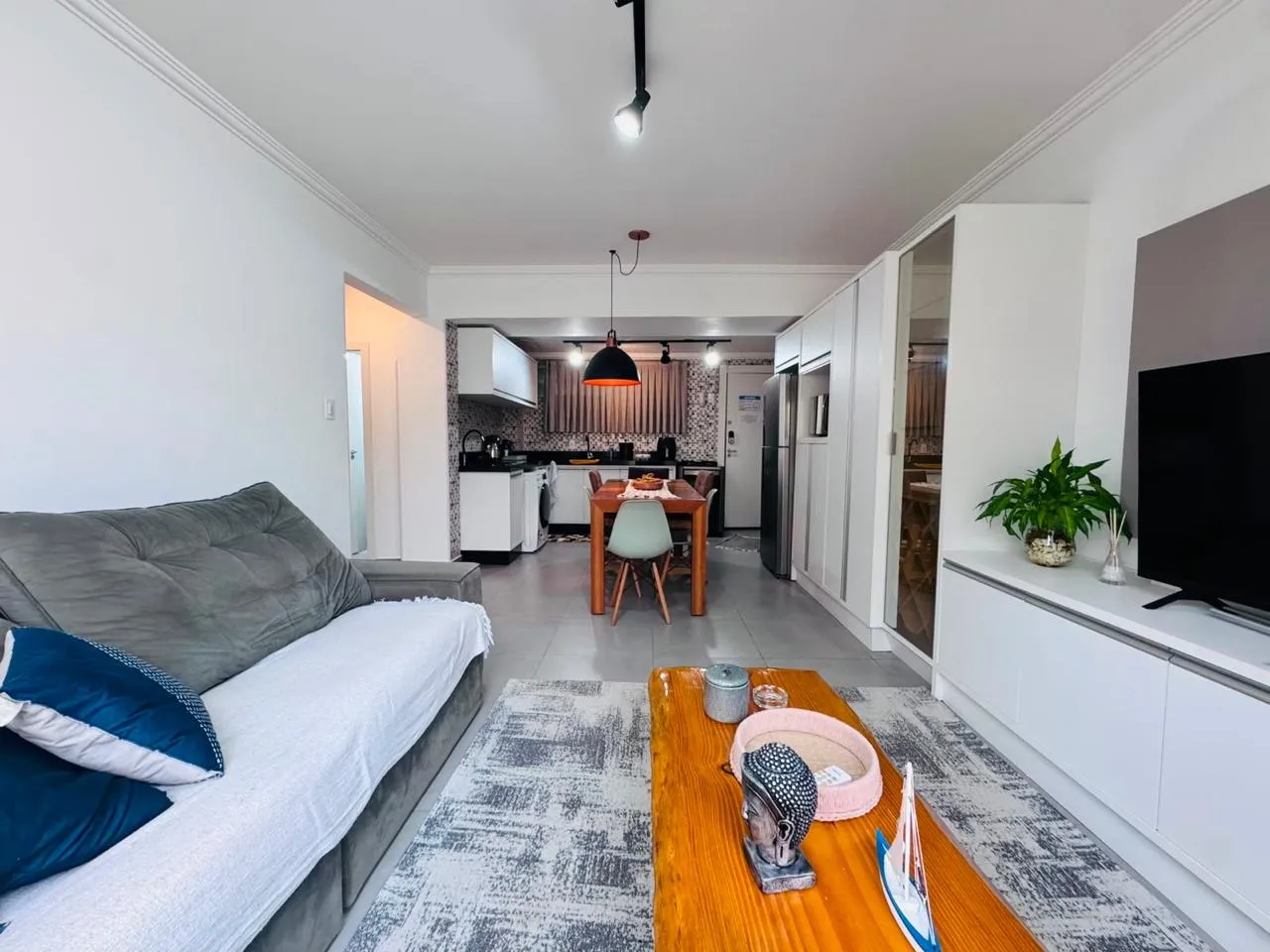 Imagem Apartamento à venda em Balneário Camboriú, Centro, com 2 quartos, 77m2