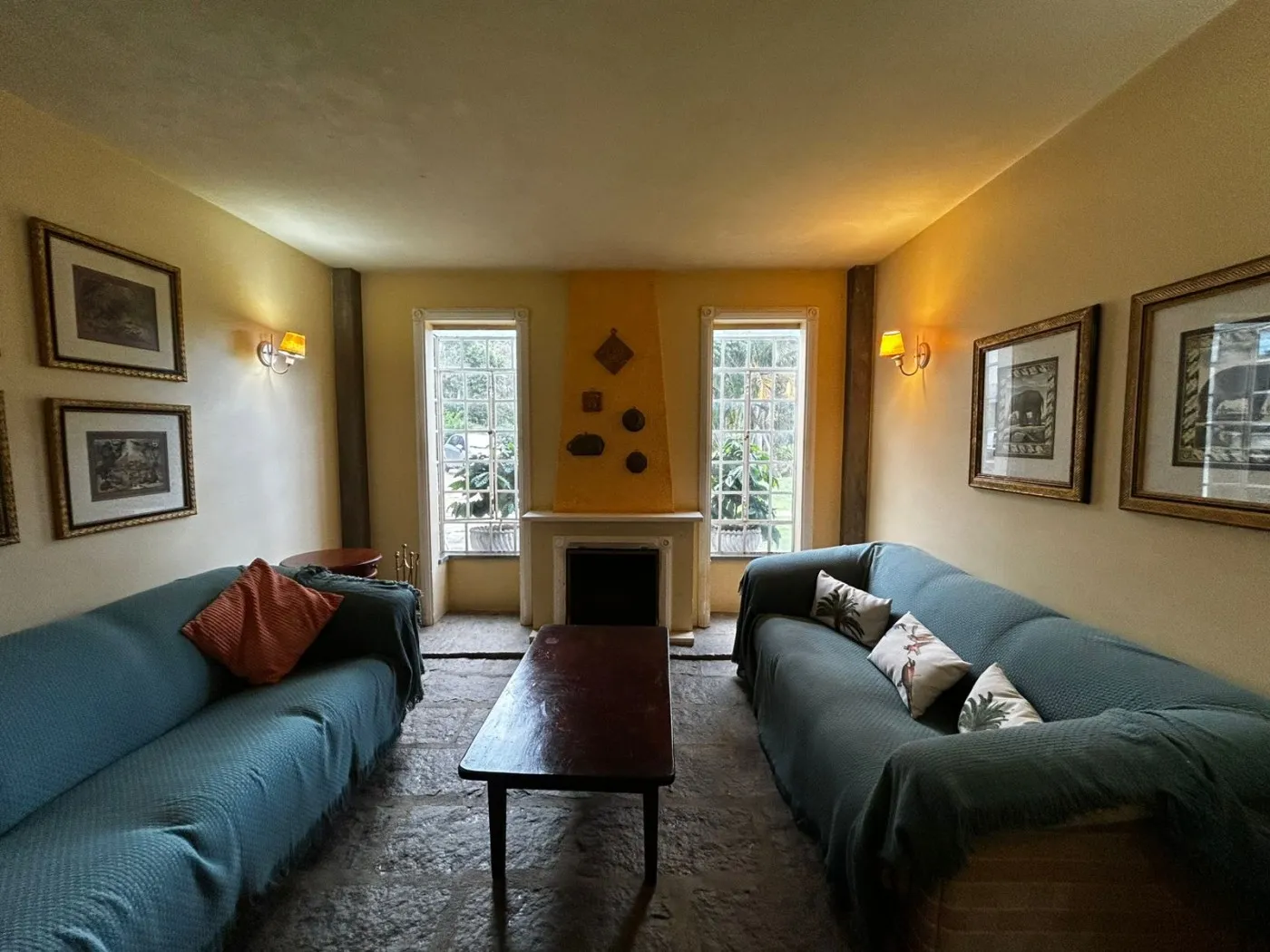 Imagem Casa em Condomínio para Venda em Petrópolis / RJ no bairro Nogueira