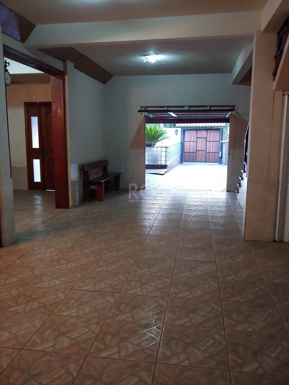 Imagem Casa para Venda - 250m², 3 dormitórios, sendo 1 suites, 5 vagas - Santa Rosa