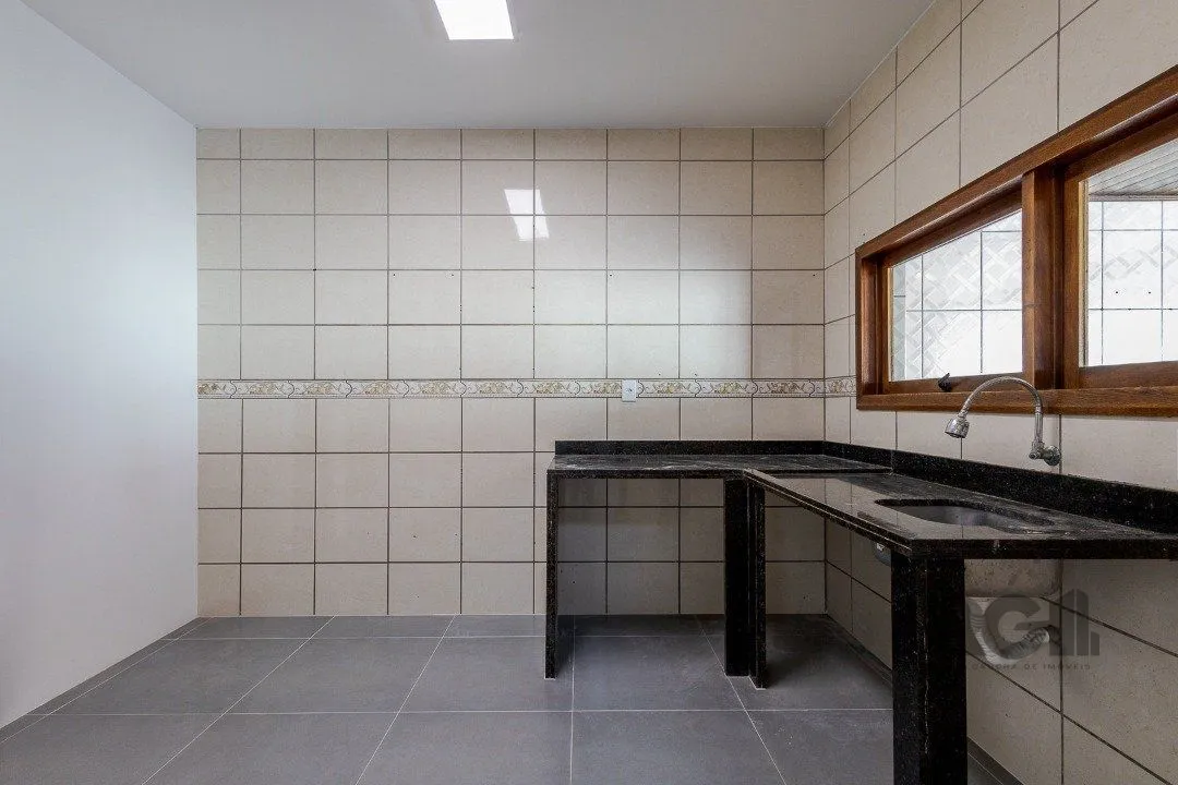 Imagem Casa 103m² - 3 dormitórios, 1 suíte, piscina, 2 vagas no bairro Hípica