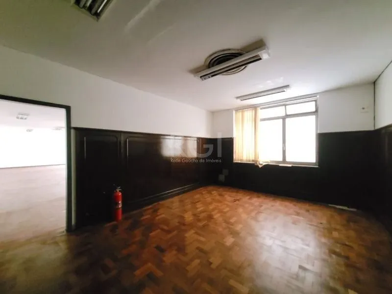 Imagem Amplo Conjunto Comercial 1.499m² no Centro Histórico de Porto Alegre