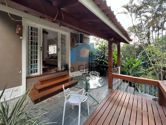 Imagem Imóvel de Alto Padrão (duas casas) Condomínio Fechado