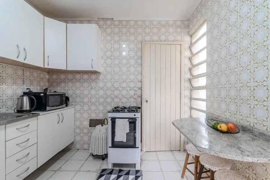 Imagem Apartamento de 3 Dormitórios com Garagem à Venda no Rio Branco, Próximo à Redenção