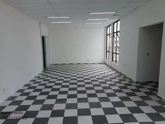 Imagem No Centro de Peruíbe, Salão Comercial Com 220 m² E Excelente Localização, Disponível Para Locação.