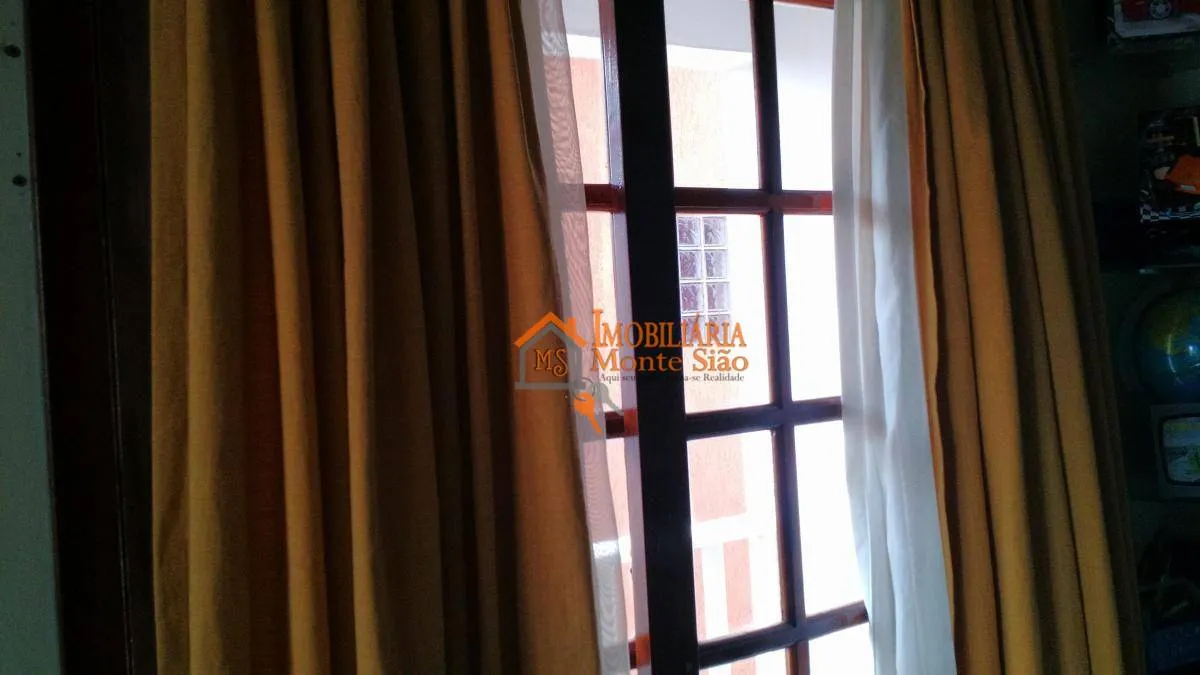 Imagem Sobrado para compra no Jardim Barbosa com 5 dormitórios, 257 m² por R$ 954.000 - Jardim Barbosa - Guarulhos/SP