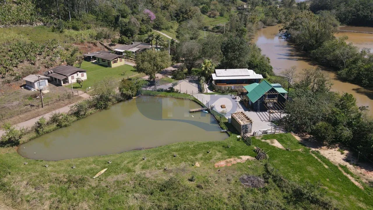 Imagem Sitio com chale e casa de alvenaria em Vila Sao Joao, Torres