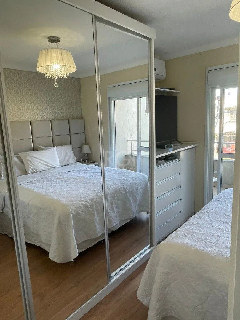 Imagem Sobrado para Venda - 132.69m², 2 dormitórios, sendo 1 suites, 1 vaga - Hípica