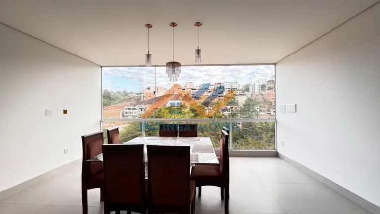 Imagem Casa triplex à venda no bairro Cidade Nova