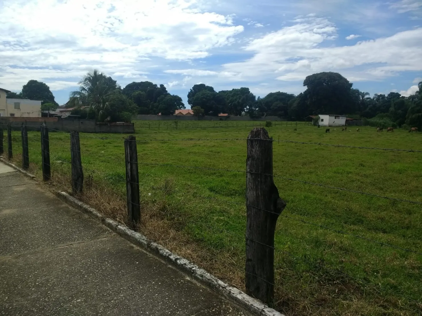 Imagem Terreno à venda 300M², Loteamento João Tamborindeguy Fernandes, Pindamonhangaba - SP