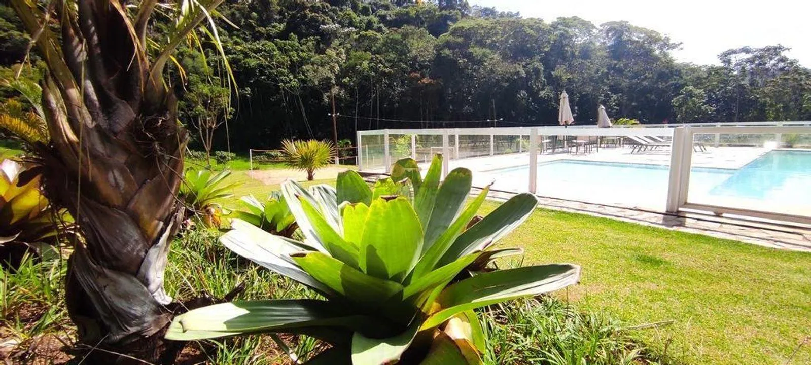 Imagem Casa em Condomínio para Venda em Teresópolis / RJ no bairro Vale Alpino
