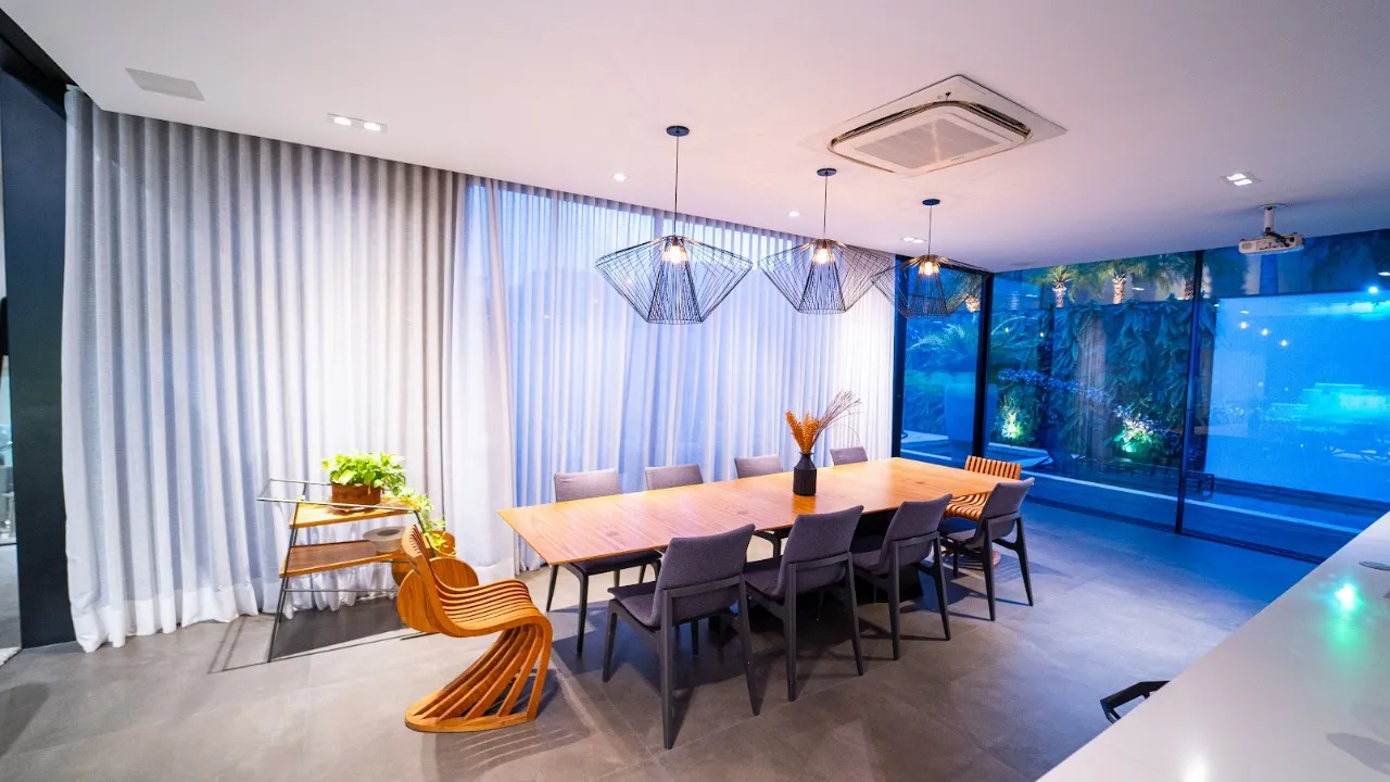 Imagem Magnífica casa à venda em Alphaville Nova Esplanada, Votorantim-SP: 3 quartos, 3 suítes, 2 salas, 4 banheiros, 4 vagas - 414,93 m².