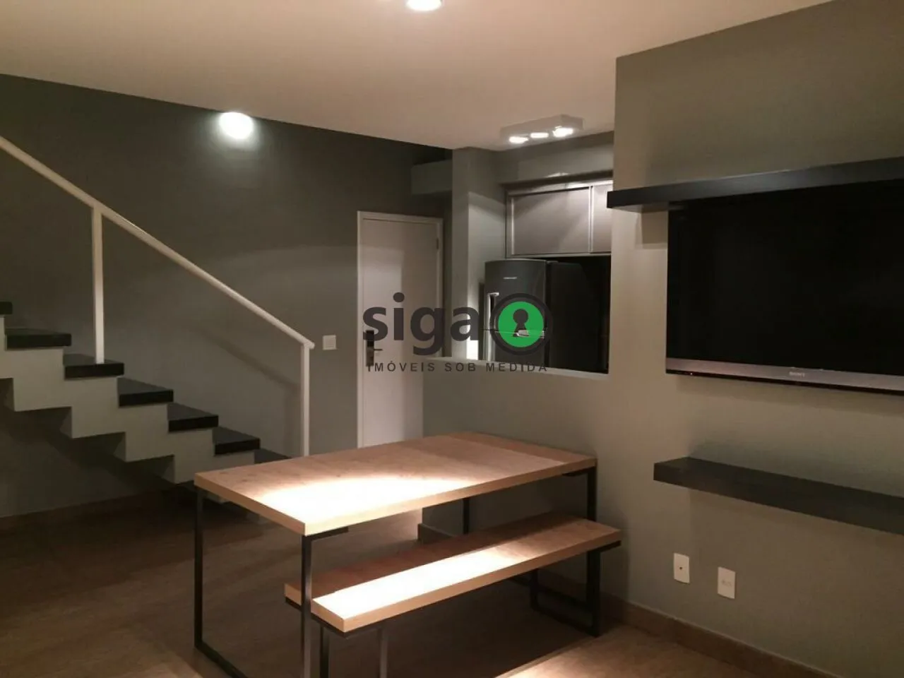 Imagem Duplex equipado e decorado com 89m2, 1 suite, lavabo, cozinha planejada, lavanderia e 1 vaga garagem
