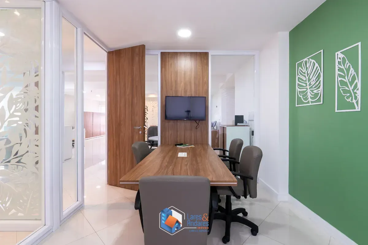 Imagem Conjunto comercial para venda em Jardim Caboré, 114m²