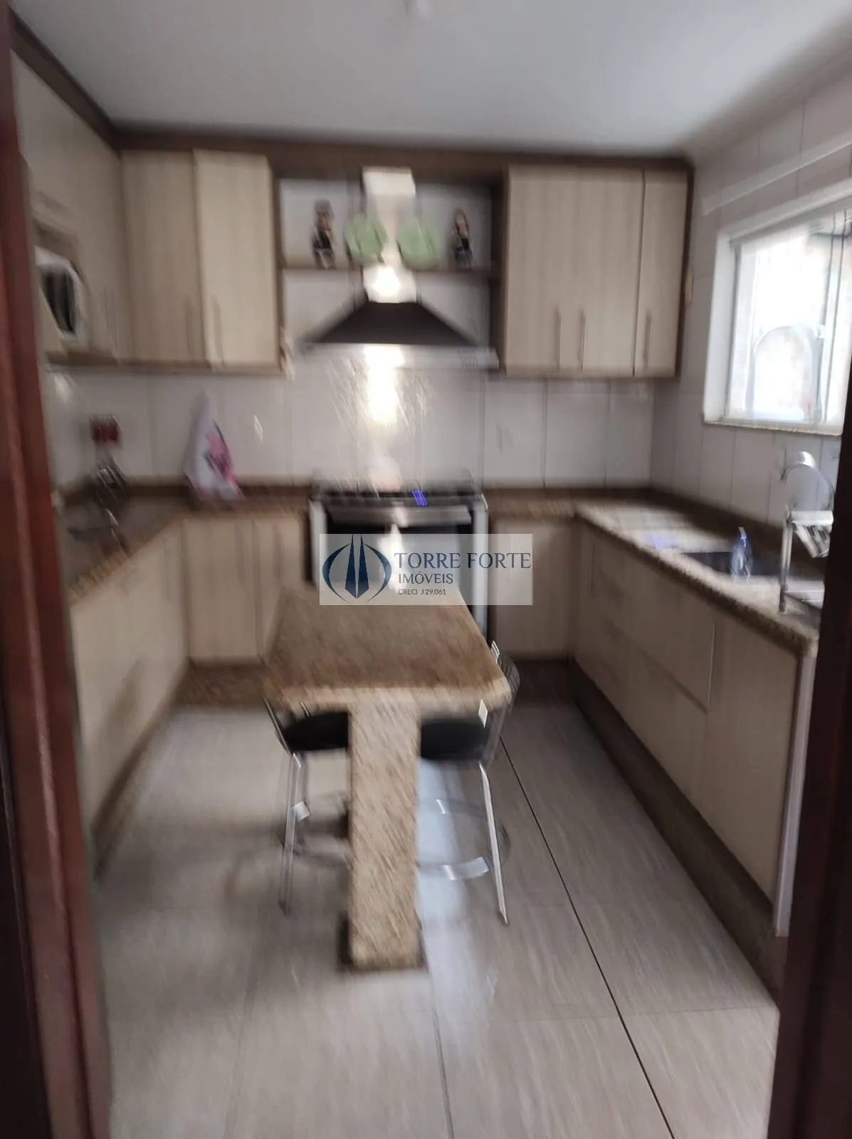 Imagem Sobrado em condominio com 3 dormitórios, 1 suite, 3 vagas na Vila Bertioga
