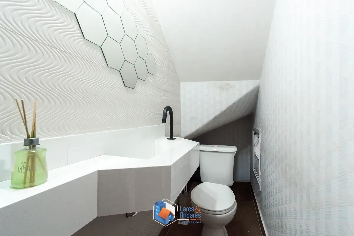 Imagem Casa para venda em Cambuci com 3 quartos, sendo 3 suítes, 187m²