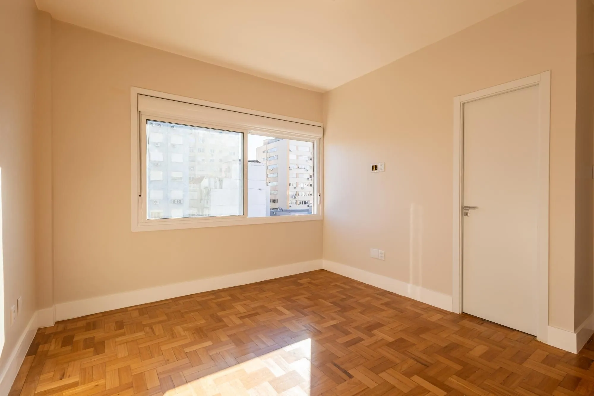 Imagem Apartamento totalmente reformado de 140m2 com vaga no Bom Fim