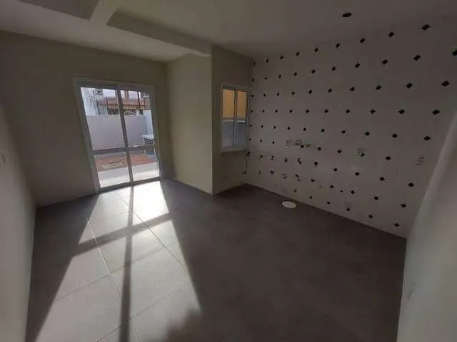 Imagem Casa a venda com 3 dormitórios no bairro Guarujá