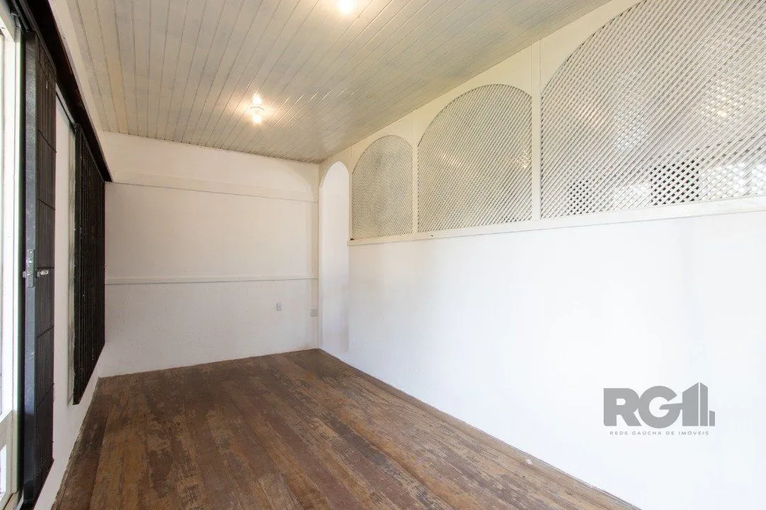 Imagem Casa para Venda - 337m², 3 dormitórios, sendo 1 suites, 3 vagas - Cristal