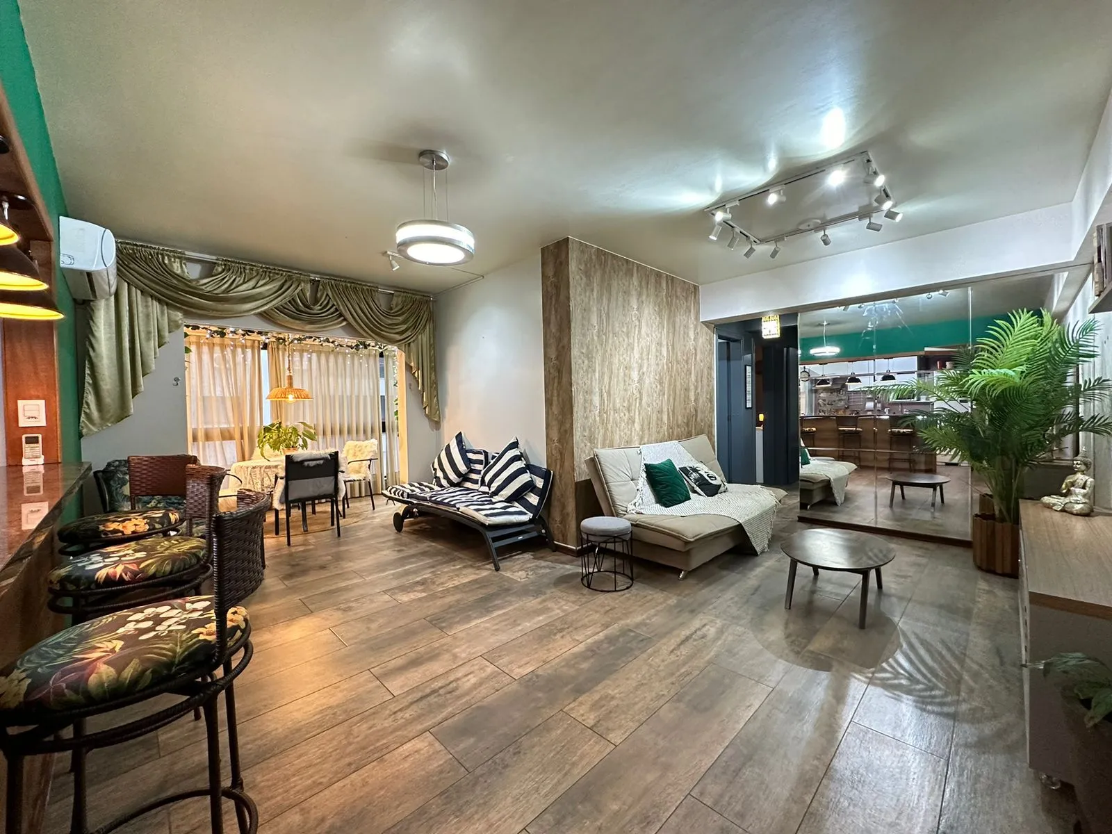Imagem Apartamento à venda com 158m2 por R$ 1.300.000,00