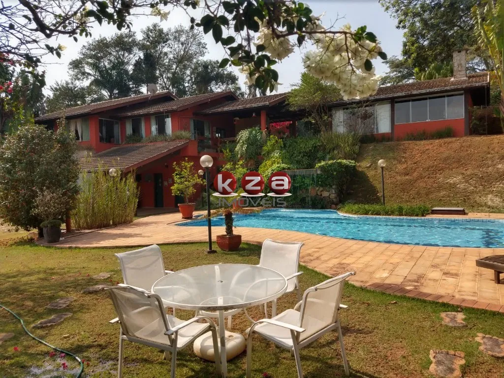 Imagem Imperdível oportunidade: Casa de luxo em condomínio Santa Fé, Vinhedo-SP, com 4 suítes e 8 vagas de garagem!