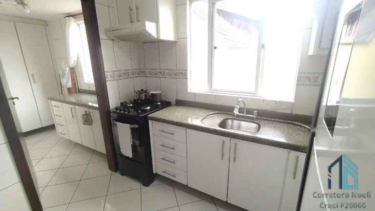 Imagem Sobrado a venda 03 quartos c/suíte, 03 vagas no Xaxim em Curitiba PR