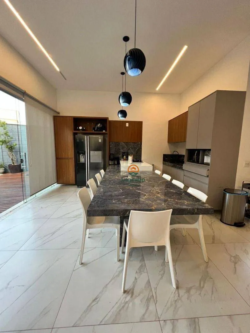 Imagem Casa com 3 dormitórios à venda, 640 m² por R$ 1.300.000 - Condomínio Estância das Petúnias - Lagoa Santa/MG