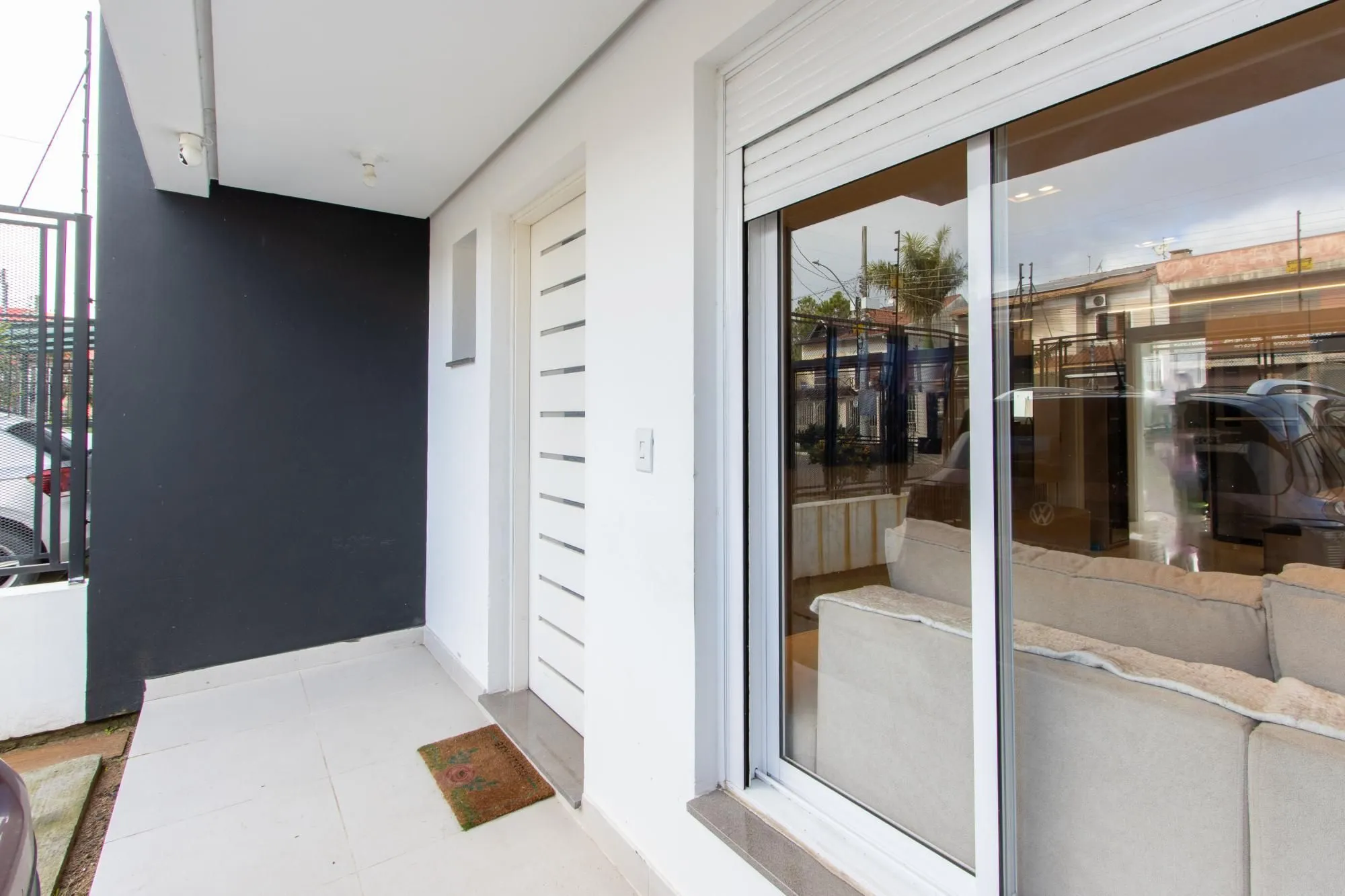 Imagem Sobrado para Venda - 95,16m², 3 dormitórios, sendo 1 suites, 2 vagas - Hípica