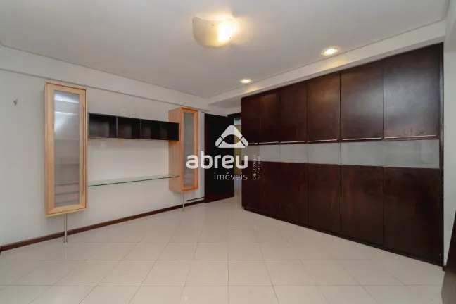 Imagem Apartamento com 4 Quartos à Venda ou Locação, 330 m² em Candelária - Natal