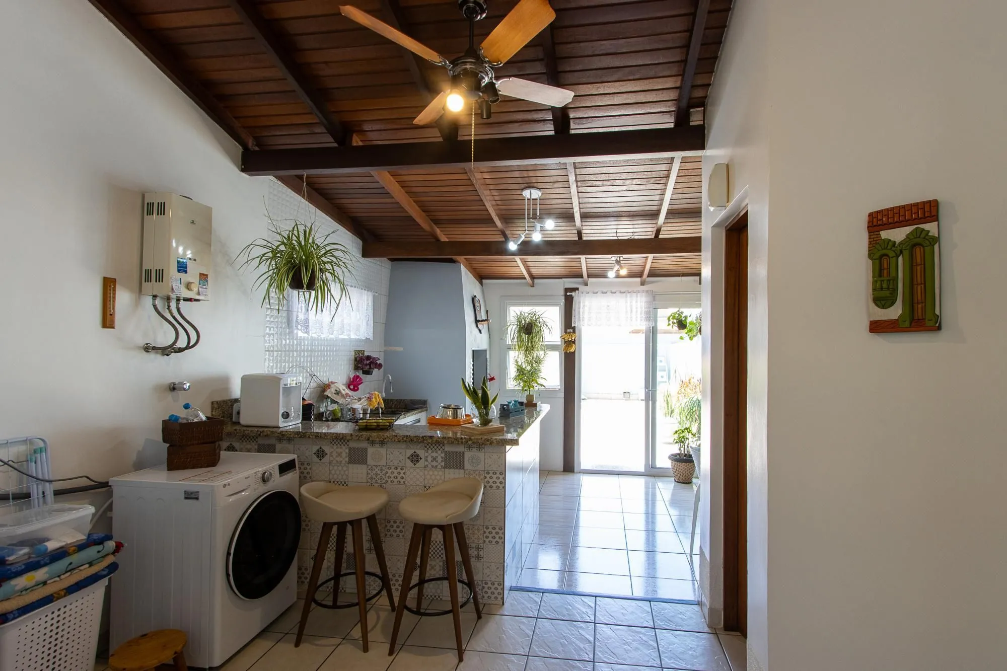 Imagem Casa para Venda - 110.14m², 2 dormitórios, sendo 1 suites, 2 vagas - Hípica