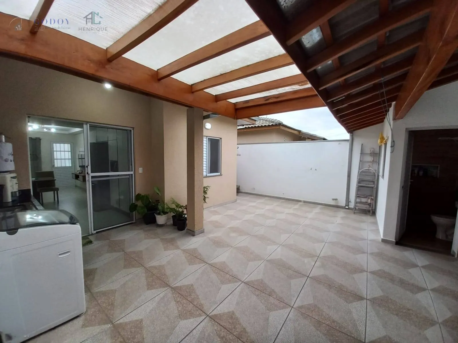 Imagem Casa Aconchegante em Condomínio Fechado com Área de Lazer