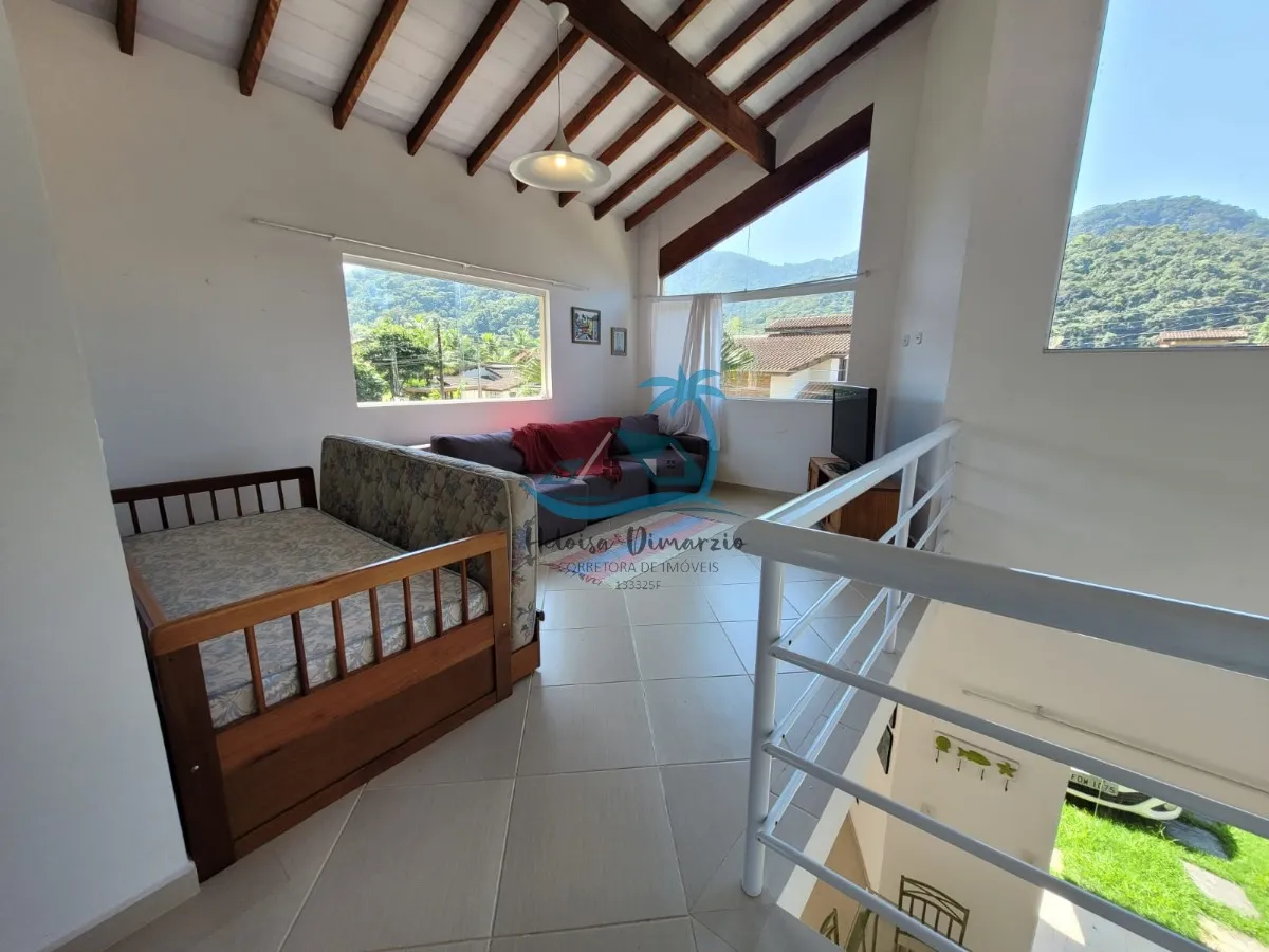 Imagem Belíssima casa com 3 dormitórios a venda em condomínio fechado em Ubatuba.