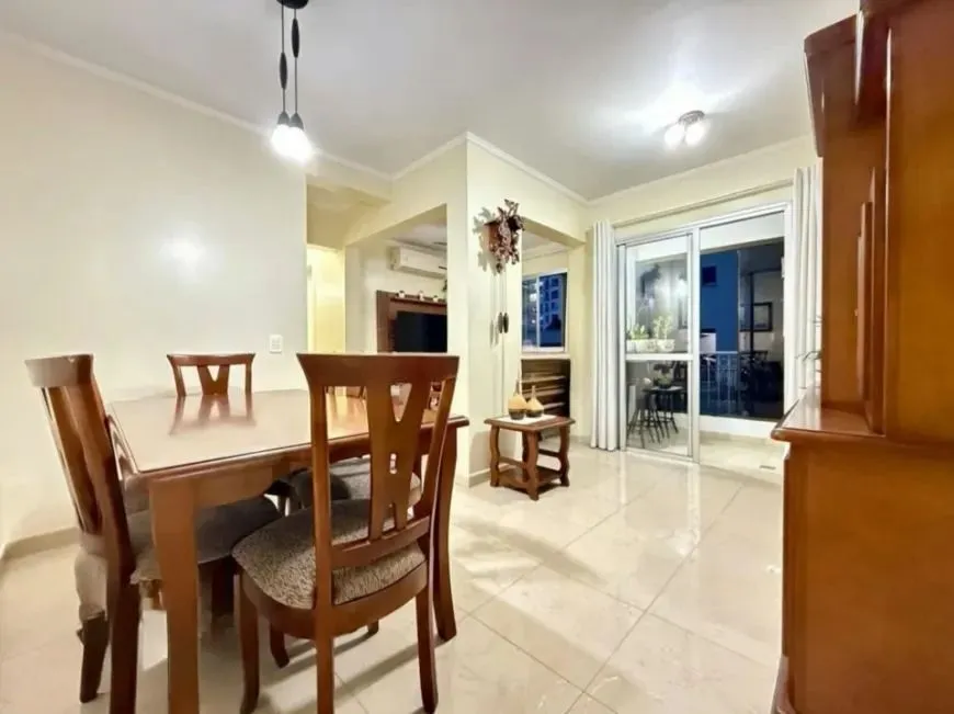 Imagem Apartamento com 3 dormitórios, sacada e churrasqueira.