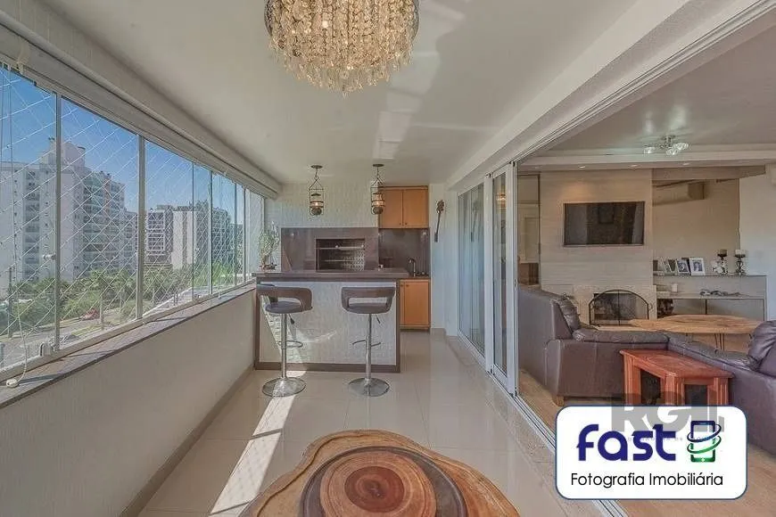 Imagem Vende Excelente Apartamento no Bairro - Jardim do Salso - Porto Alegre