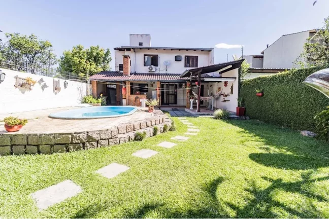 Imagem Casa para venda no bairro Guarujá em Porto Alegre