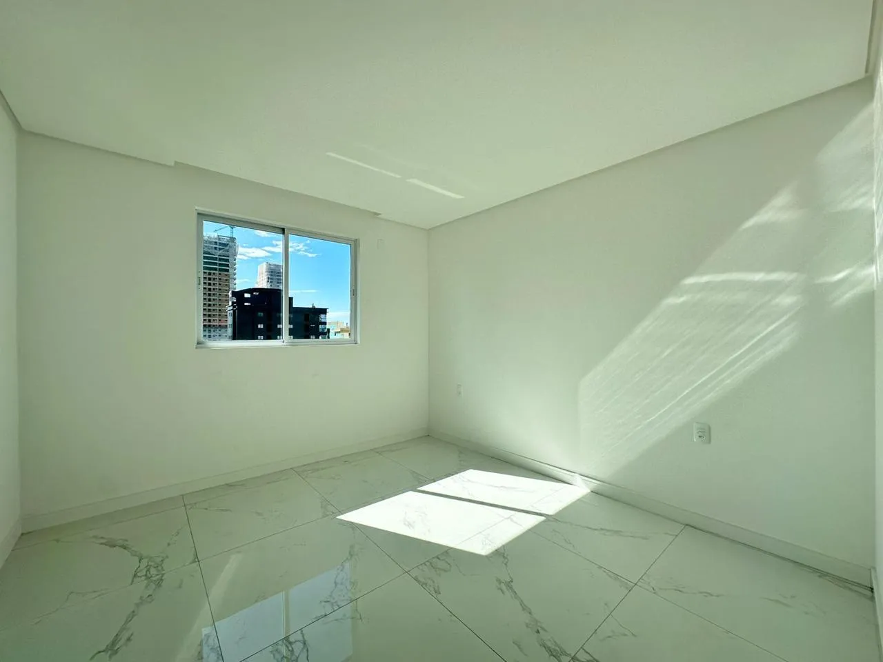 Imagem Apartamento à venda com 159m2 por R$ 2.300.000,00