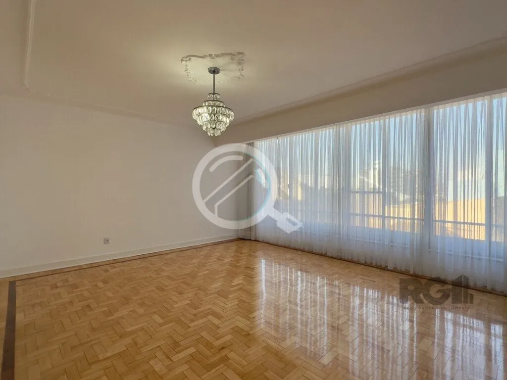 Imagem Apartamento de 170m², totalmente reformado, 3 dormitórios, sendo 1 suíte com sacada, sala de esta...