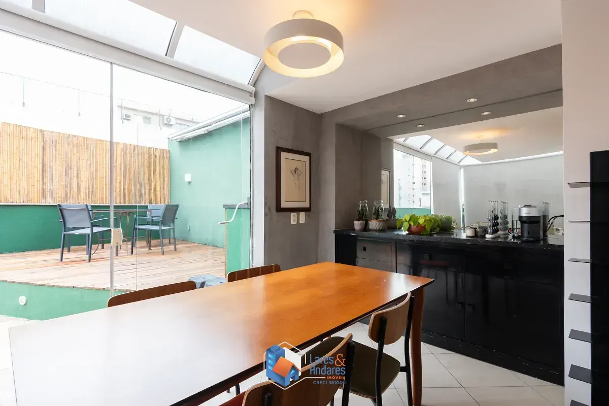 Imagem Duplex para venda em Pinheiros com 2 quartos, sendo 2 suítes, 110m²