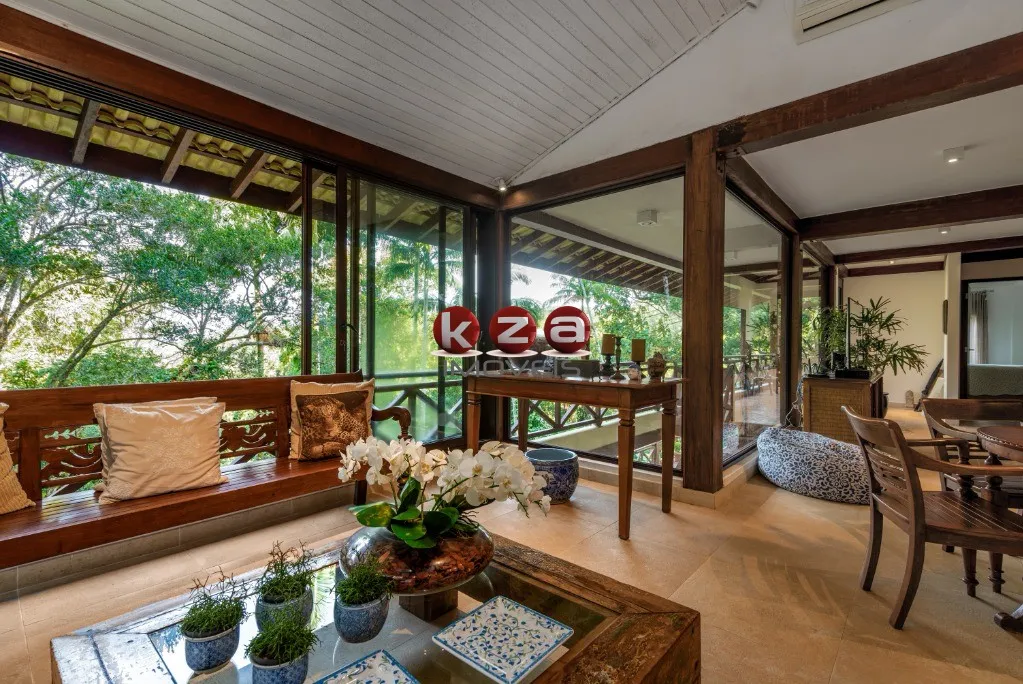 Imagem Casa de Luxo em Condomínio à Venda em Iporanga - Guarujá-SP: 7 Quartos, 7 Suítes, 3 Salas, 8 Banheiros, 4 Vagas, 338m².